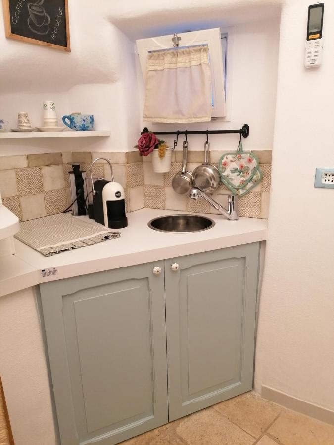 ポリニャーノ・ア・マーレ Leavi Bed & Breakfast エクステリア 写真